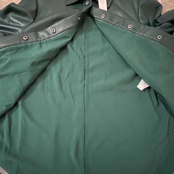 Chico’s Women’s Faux Leather Shacket Size 8/10 Pockets Buttery Soft Jasper Green - Picture 6 of 13